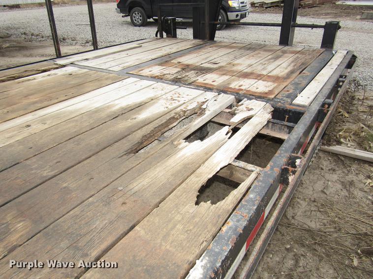 image for item DD2962 2011 Rice equipment trailer
