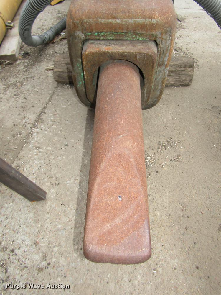 image for item DD2971 Tramac hydraulic hammer
