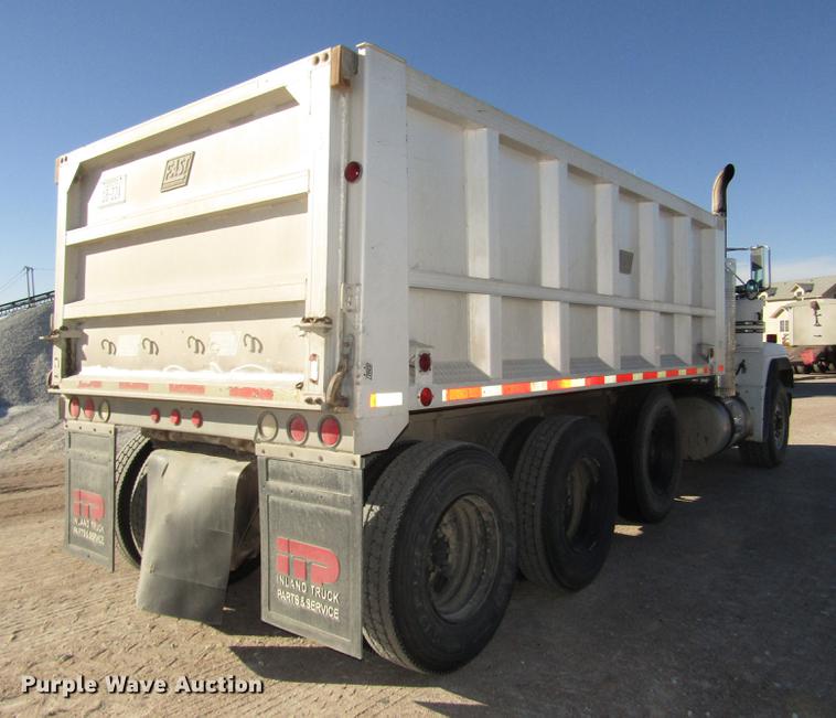 image for item DD2972 1995 Mack RD688S dump truck