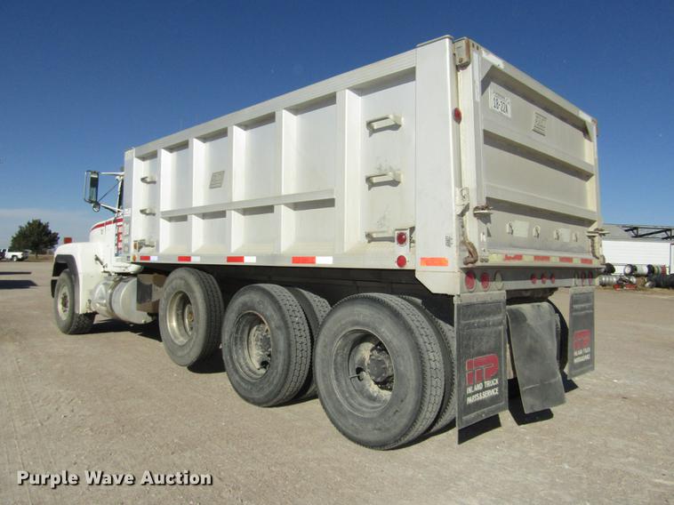 image for item DD2972 1995 Mack RD688S dump truck