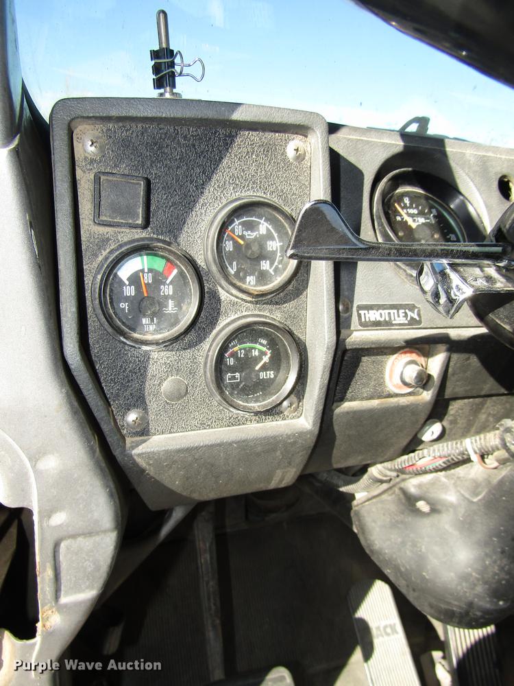 image for item DD2972 1995 Mack RD688S dump truck