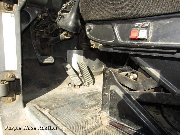 image for item DD2972 1995 Mack RD688S dump truck