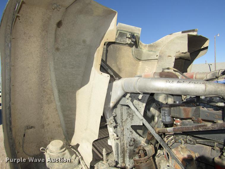 image for item DD2972 1995 Mack RD688S dump truck