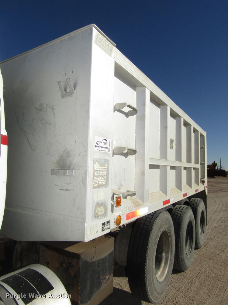 image for item DD2972 1995 Mack RD688S dump truck