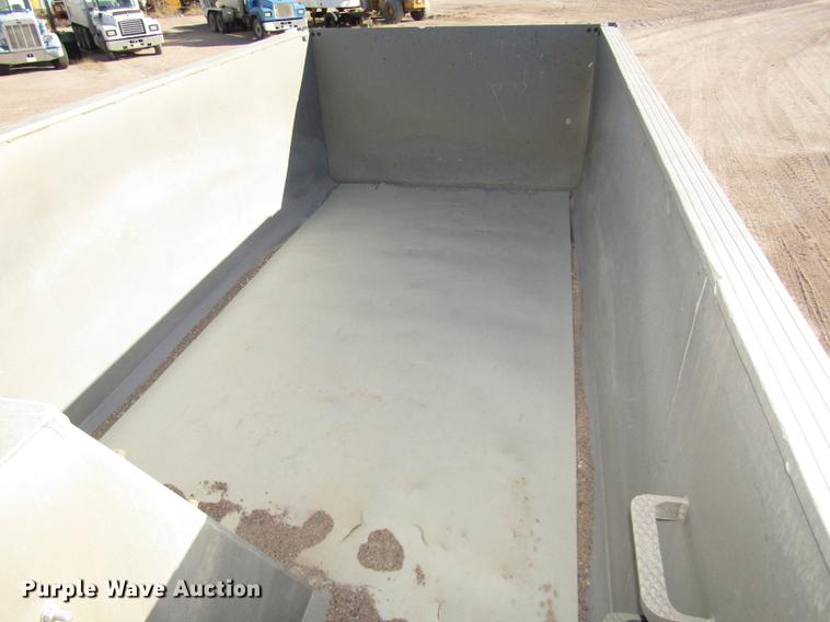 image for item DD2972 1995 Mack RD688S dump truck