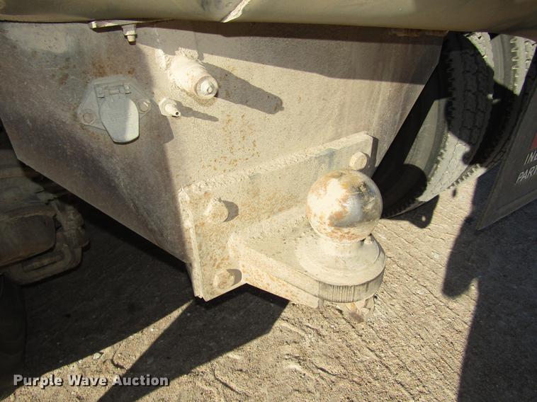 image for item DD2972 1995 Mack RD688S dump truck