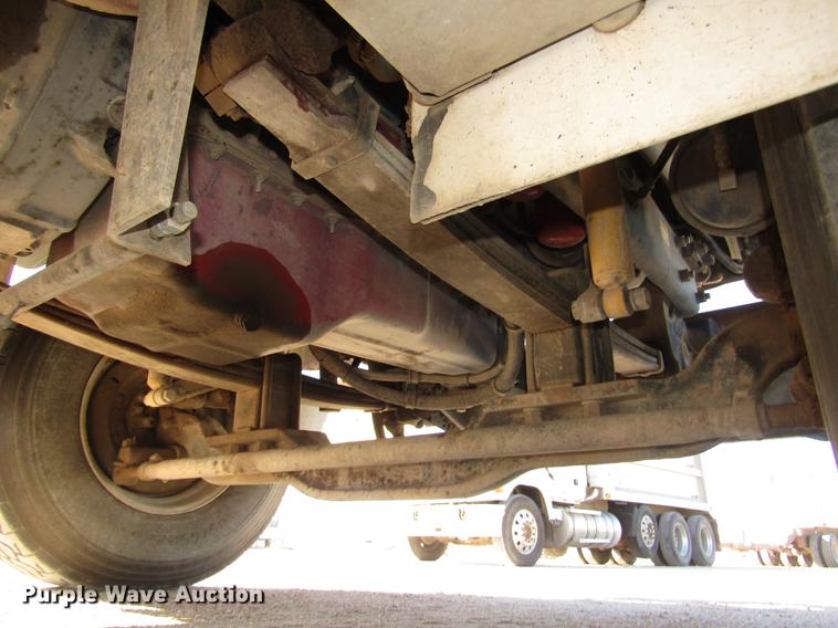 image for item DD2972 1995 Mack RD688S dump truck