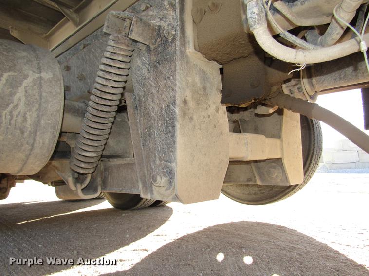 image for item DD2972 1995 Mack RD688S dump truck