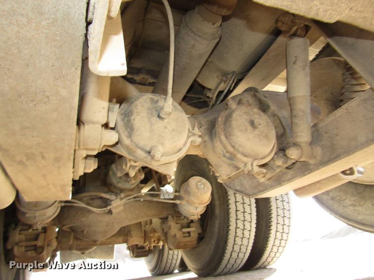 image for item DD2972 1995 Mack RD688S dump truck