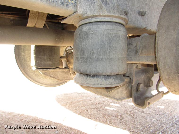 image for item DD2972 1995 Mack RD688S dump truck