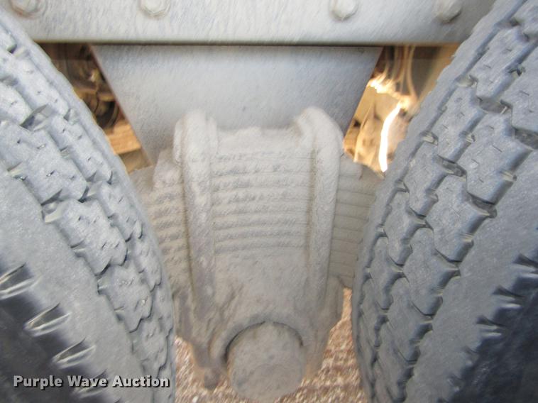 image for item DD2972 1995 Mack RD688S dump truck