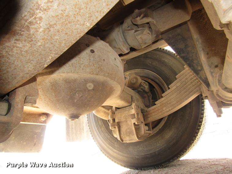 image for item DD2972 1995 Mack RD688S dump truck