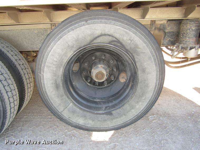 image for item DD2972 1995 Mack RD688S dump truck