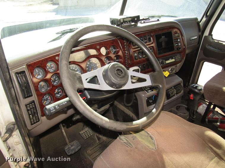 image for item DD2973 2005 Mack CHN613 dump truck