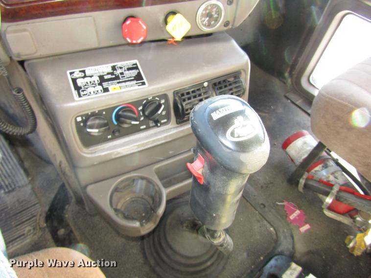 image for item DD2973 2005 Mack CHN613 dump truck