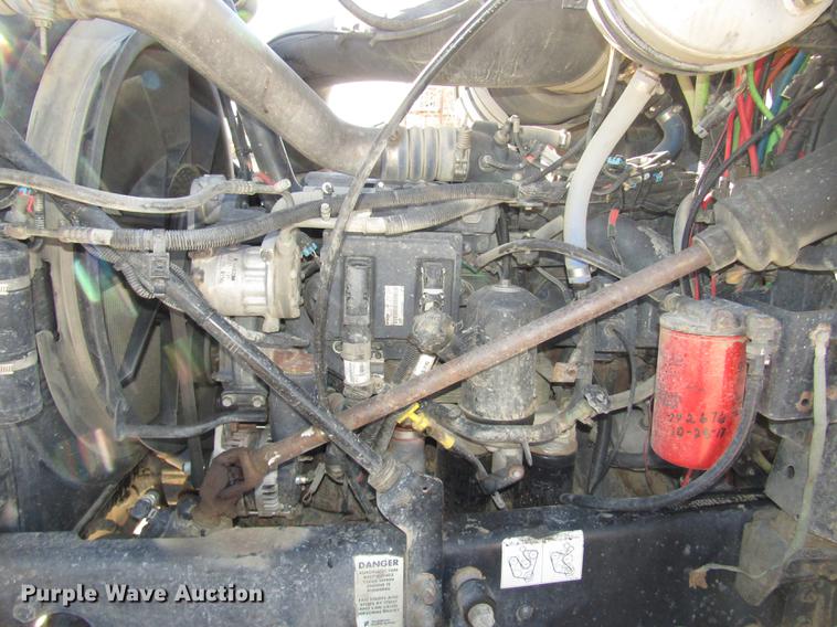 image for item DD2973 2005 Mack CHN613 dump truck