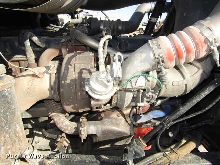 image for item DD2973 2005 Mack CHN613 dump truck