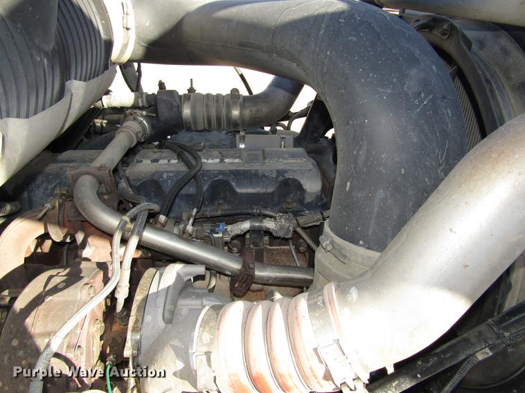 image for item DD2973 2005 Mack CHN613 dump truck