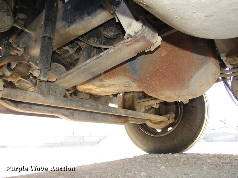 image for item DD2973 2005 Mack CHN613 dump truck