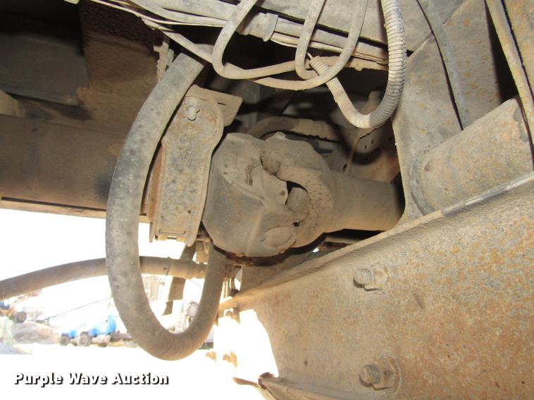 image for item DD2973 2005 Mack CHN613 dump truck