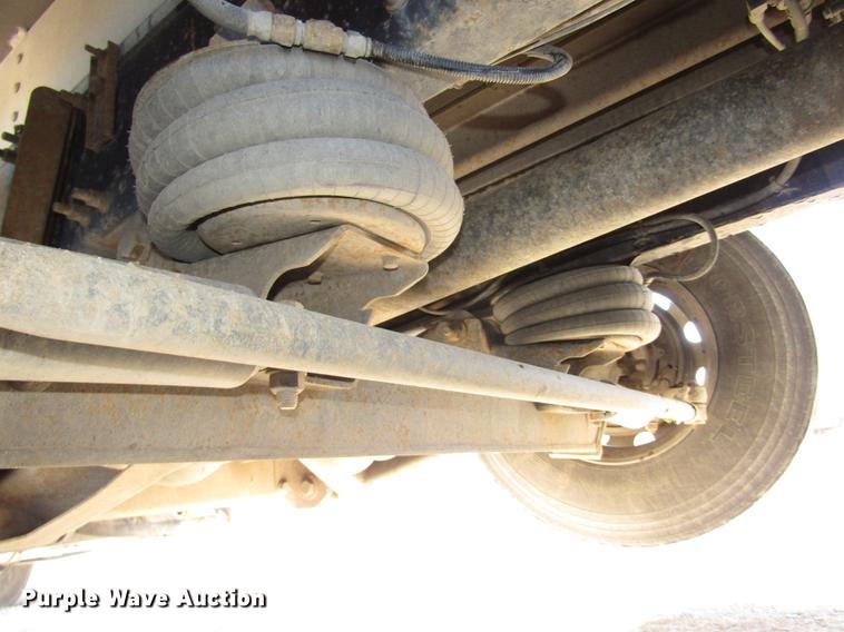 image for item DD2973 2005 Mack CHN613 dump truck