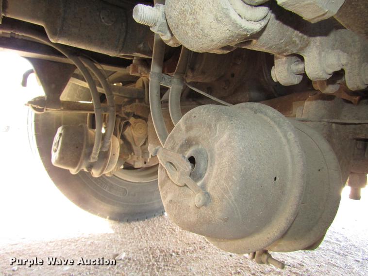 image for item DD2973 2005 Mack CHN613 dump truck