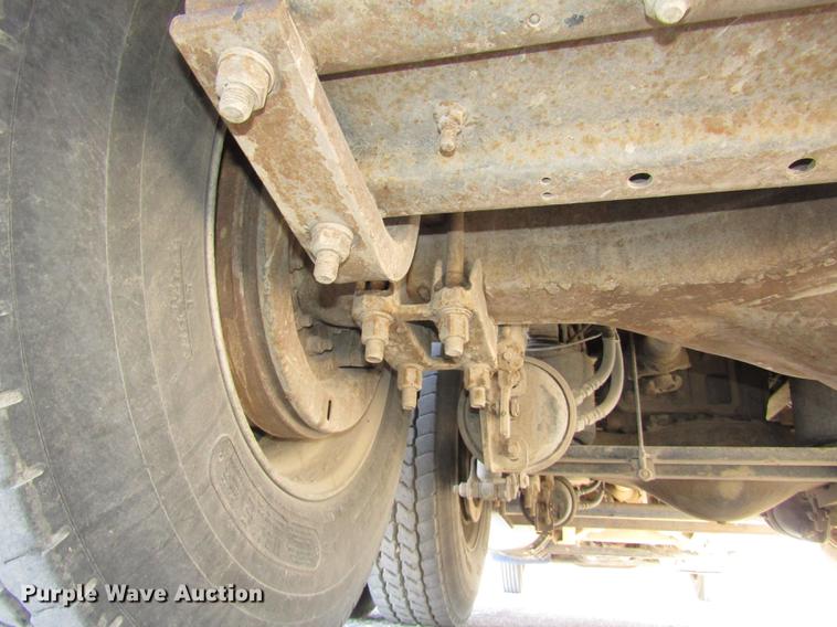 image for item DD2973 2005 Mack CHN613 dump truck