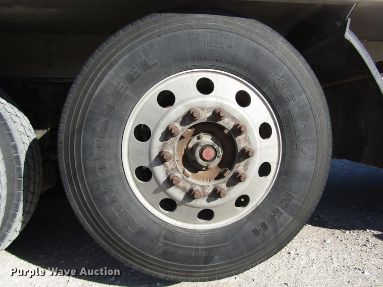 image for item DD2973 2005 Mack CHN613 dump truck