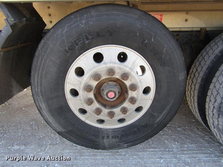 image for item DD2973 2005 Mack CHN613 dump truck