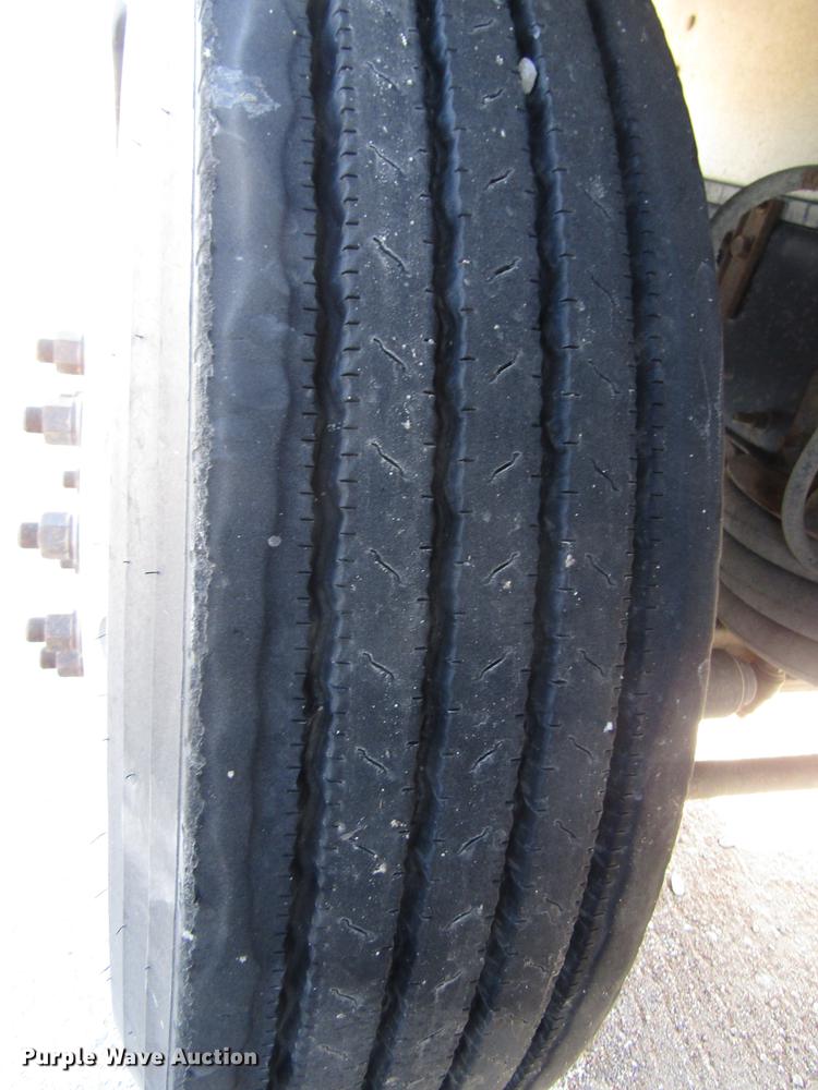 image for item DD2973 2005 Mack CHN613 dump truck