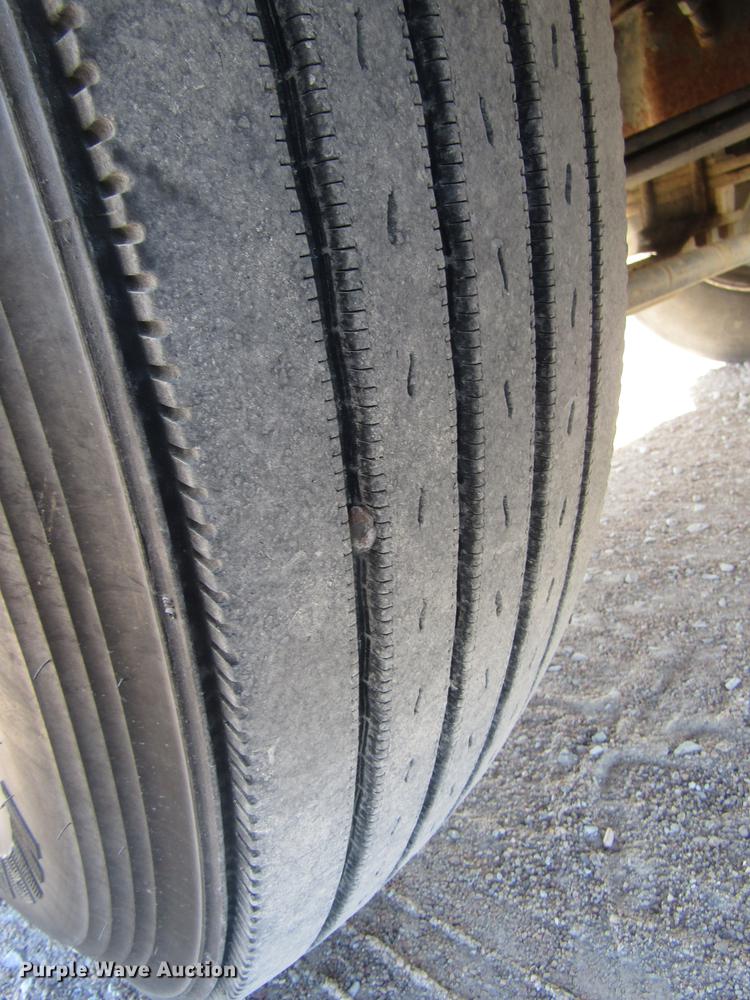 image for item DD2973 2005 Mack CHN613 dump truck