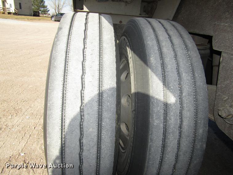 image for item DD2974 2004 Cornhusker 800R end dump pup trailer