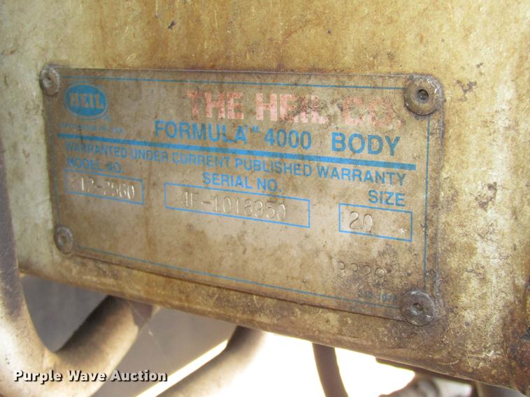 image for item DD2975 2004 International DuraStar 4400 refuse truck