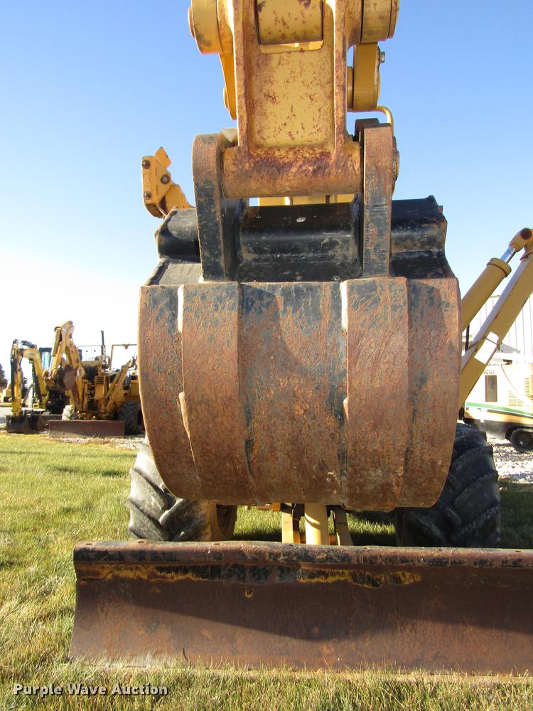 image for item DD2977 1998 Vermeer V5800 trencher