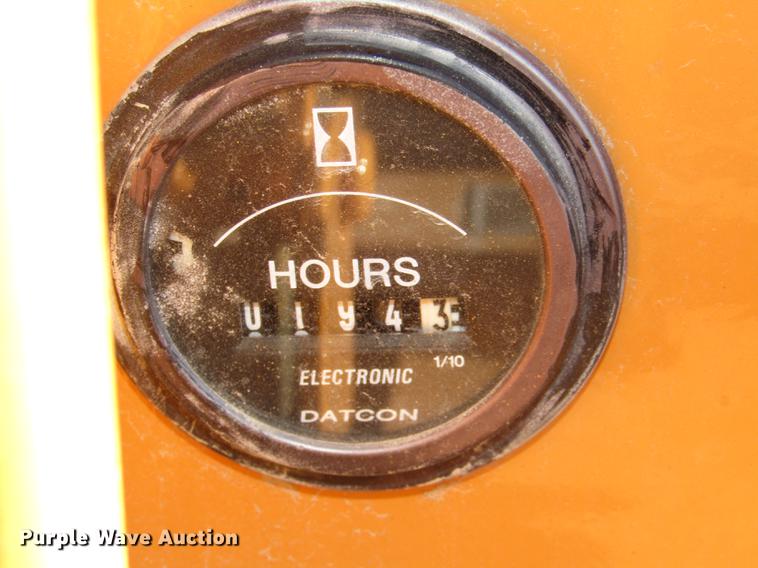 image for item DD2978 2004 Case Maxi Sneaker Series C cable plow