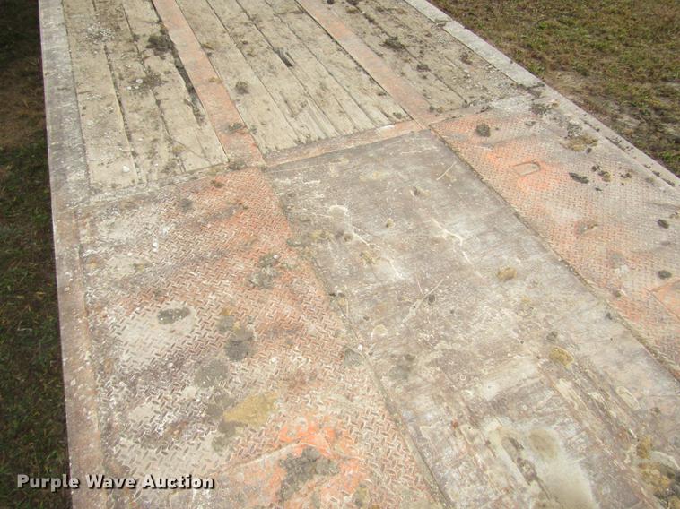 image for item DD2982 1993 Trail-Eze DHT10046H3 drop deck equipment trailer