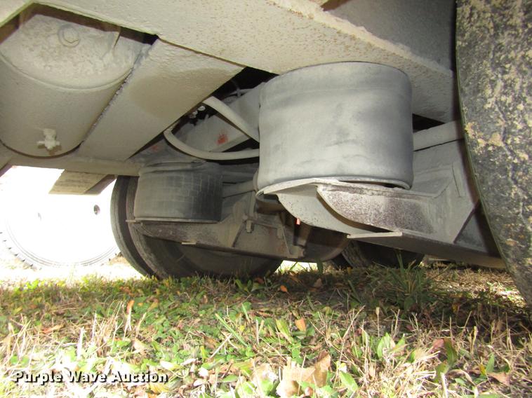 image for item DD2982 1993 Trail-Eze DHT10046H3 drop deck equipment trailer