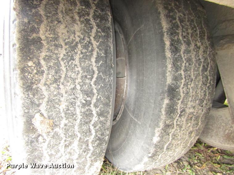 image for item DD2982 1993 Trail-Eze DHT10046H3 drop deck equipment trailer