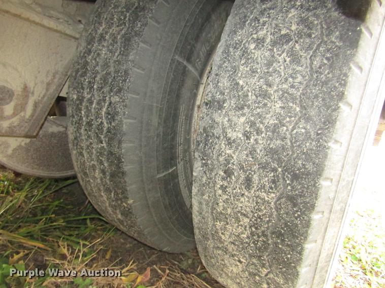 image for item DD2982 1993 Trail-Eze DHT10046H3 drop deck equipment trailer