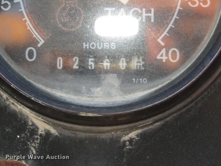 image for item DD2984 1999 Vermeer V5800 trencher