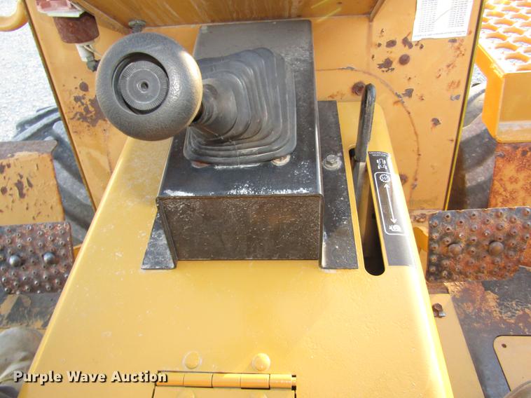 image for item DD2984 1999 Vermeer V5800 trencher