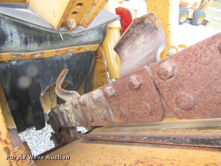 image for item DD2984 1999 Vermeer V5800 trencher