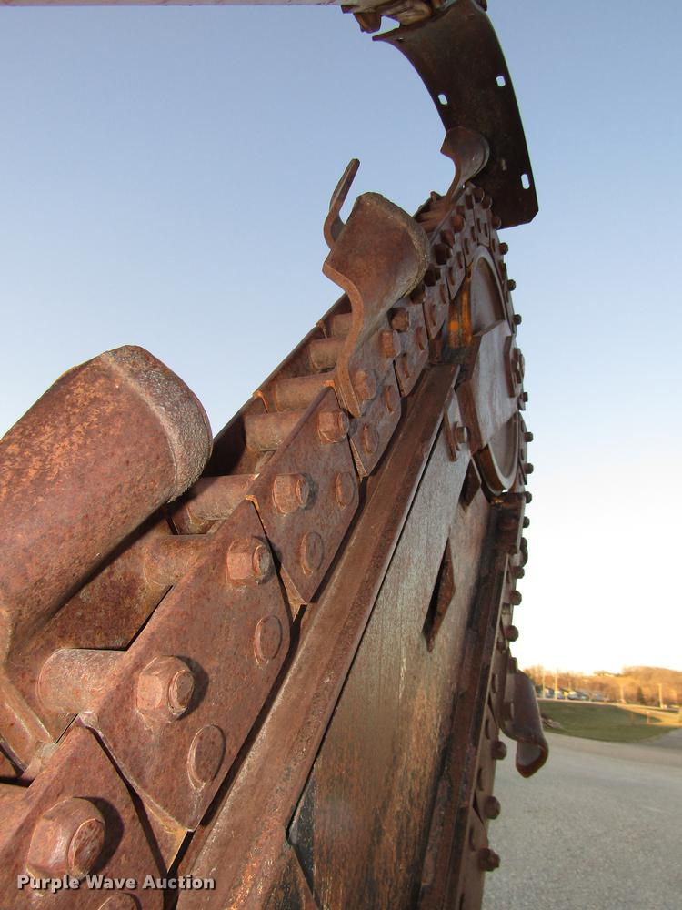 image for item DD2984 1999 Vermeer V5800 trencher