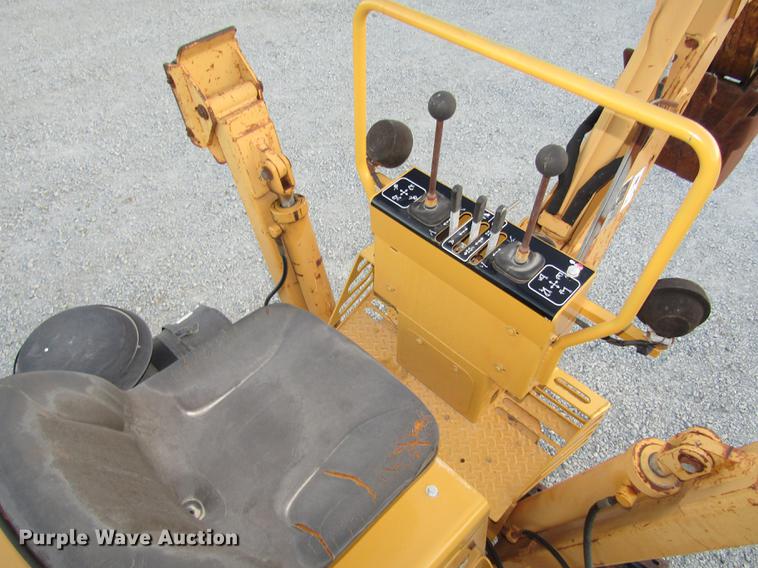image for item DD2984 1999 Vermeer V5800 trencher