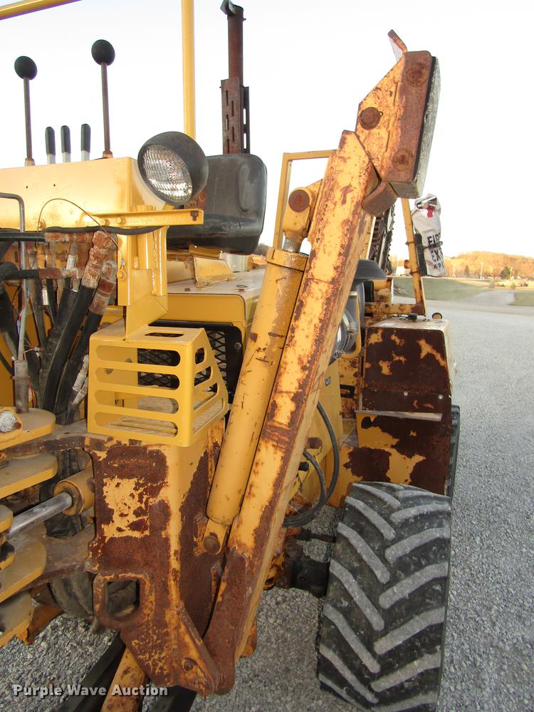 image for item DD2984 1999 Vermeer V5800 trencher