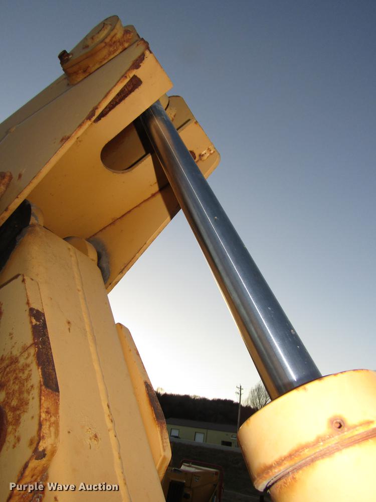 image for item DD2984 1999 Vermeer V5800 trencher