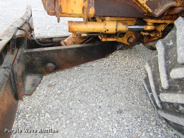 image for item DD2984 1999 Vermeer V5800 trencher