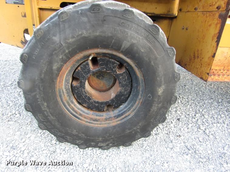 image for item DD2984 1999 Vermeer V5800 trencher