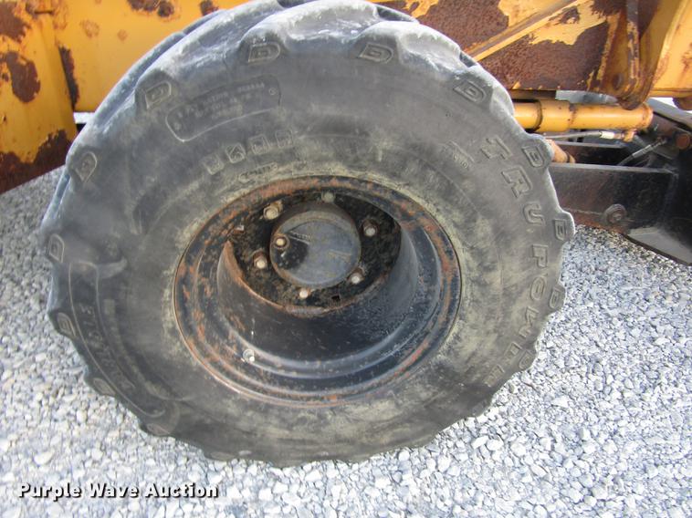 image for item DD2984 1999 Vermeer V5800 trencher