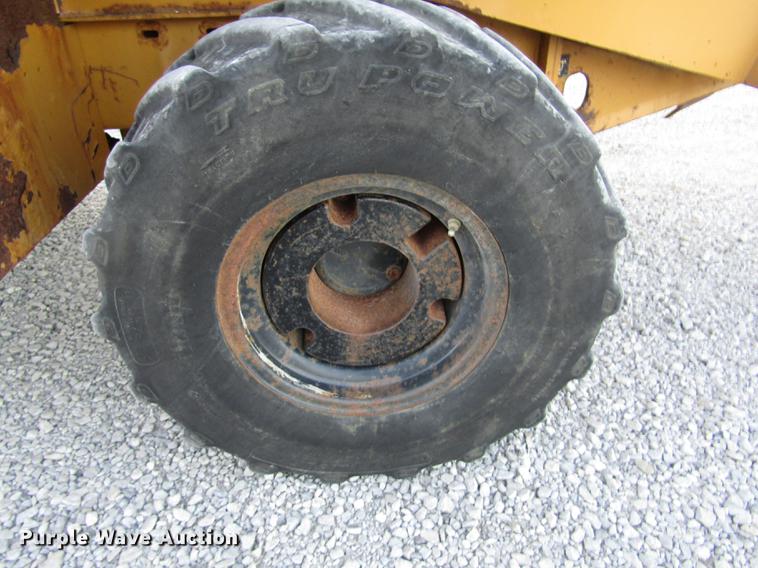 image for item DD2984 1999 Vermeer V5800 trencher